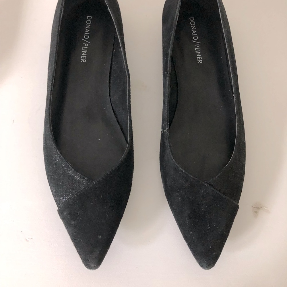 Donald Pliner suede flats